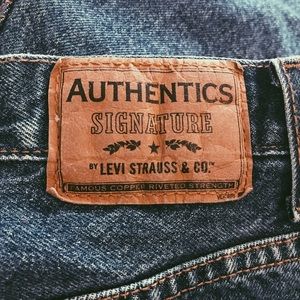 Rare Levi’s mom jeans